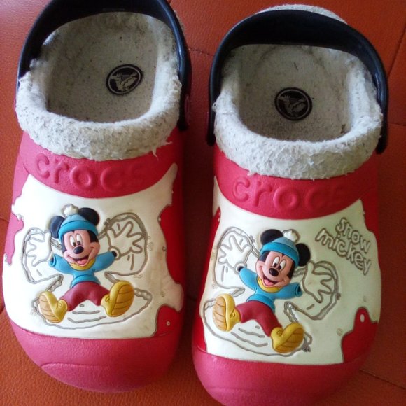 mickey mouse lined crocs
